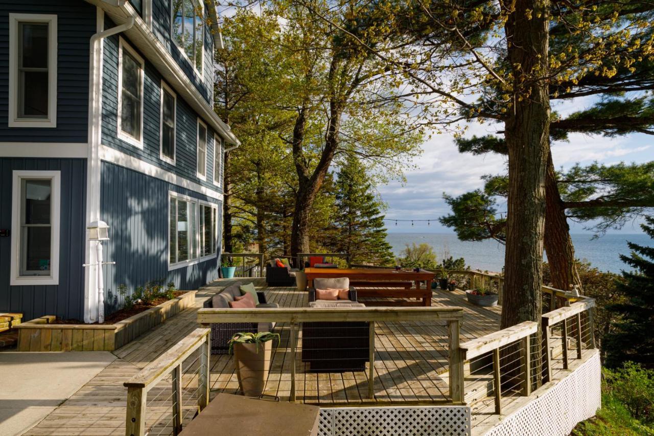 Looking Glass Beachfront Inn Grand Haven Exterior foto